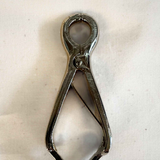 French Snaps Sizes 1,2,3, or 4 with Leather Thong